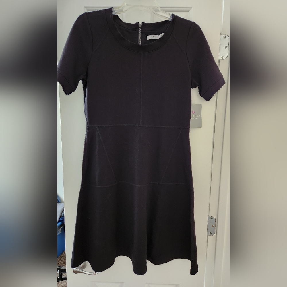 Athleta fit and flare black dress size M NWT